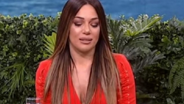 NOVI SKANDAL CRNOGORSKE PEVAČICE Jadranka Barjaktarović peva pesmu koja veliča Gotovinu, Tompson je obožava, isplivali svi detalji