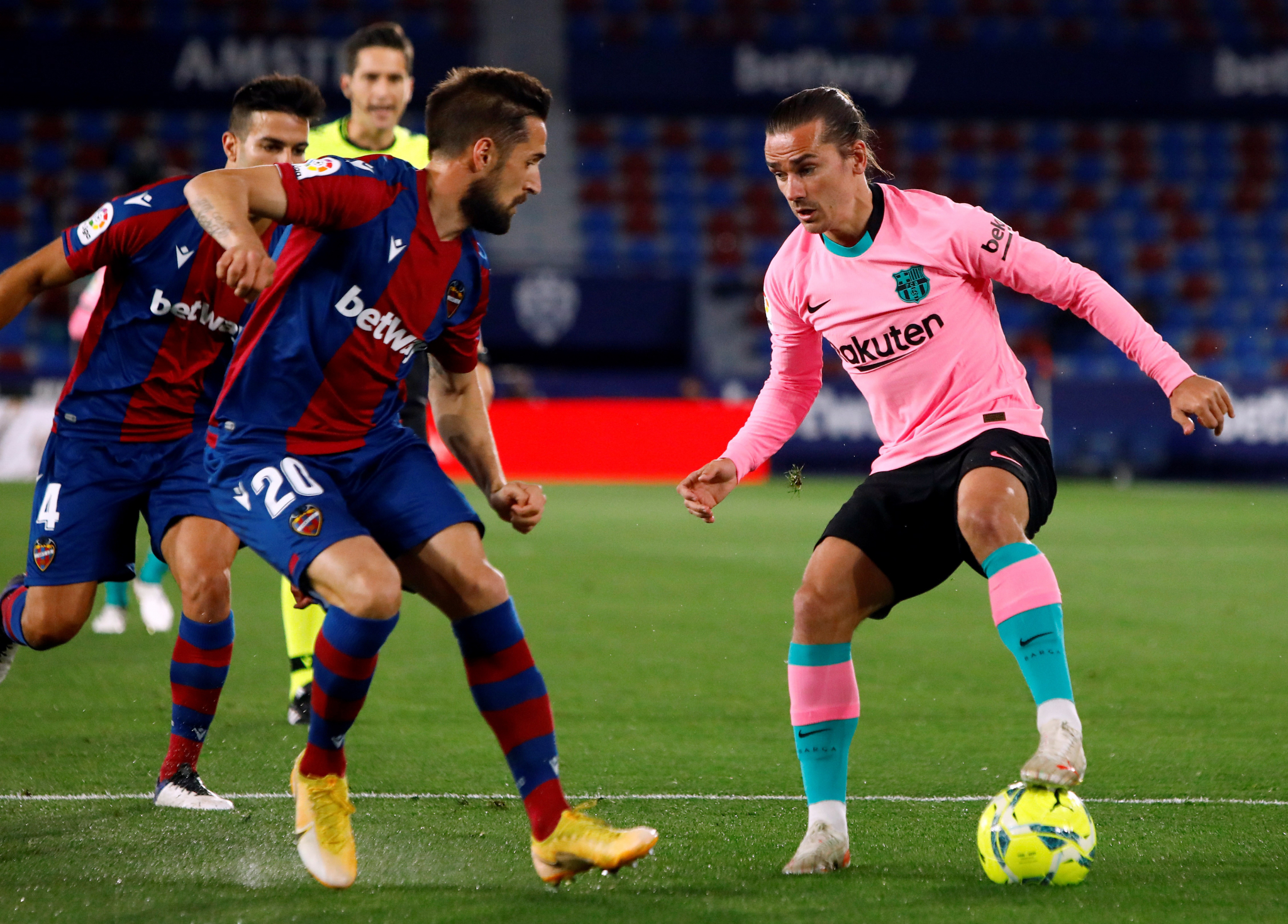 TRANSFER KOJI ĆE UZDRMATI EVROPU! Ronaldo je precrtan u Juventusu, stiže neočekivana zamena!