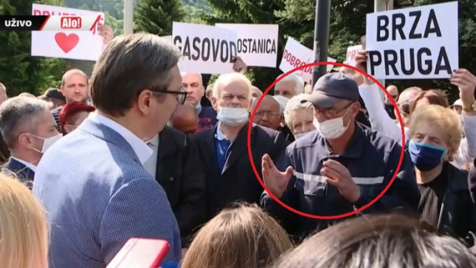JEDNOGA DANA ŽALIĆE MNOGI... Uplakani čovek koji je prišao Vučiću je poznati pevač - Srbija ga nije prepoznala, a njegova priča je potresna (VIDEO)