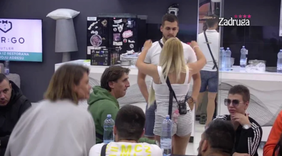 OVO DEFINITIVNO NIKO NIJE OČEKIVAO! Kada je voditelj pročitao ko je drugi nominovani zadrugar svi su ostali skamenjeni, a ona je zajecala!