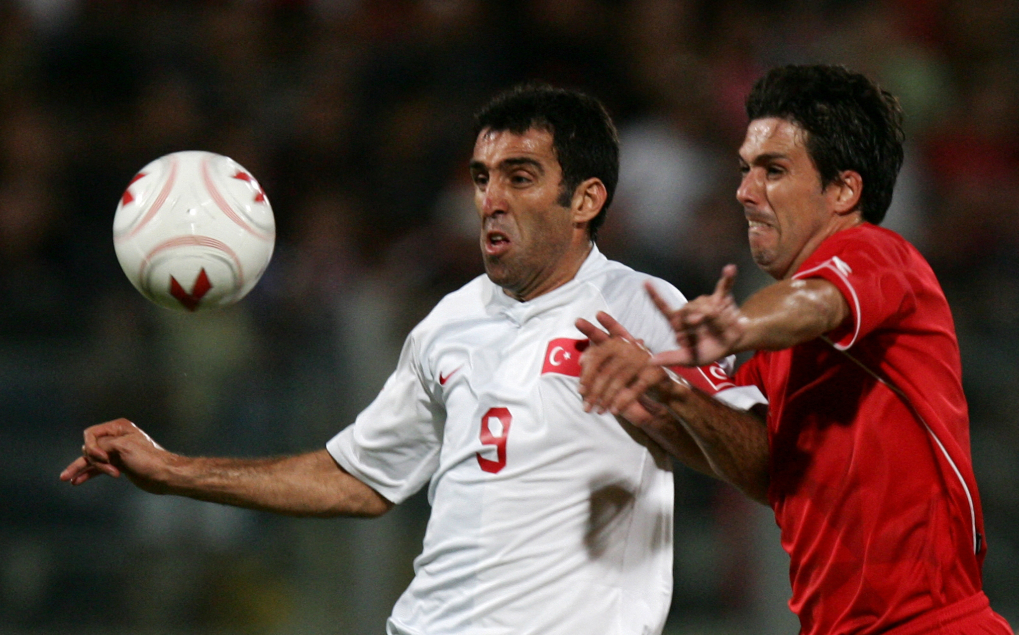 ERDOGAN MU JE UNIŠTIO ŽIVOT! Tresao je mreže, ušao u legendu, a onda je postao beskućnik! Sada vozi taksi da bi preživeo! (FOTO)