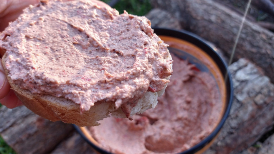 Ukoliko ste ljubitelj namaza ovo je idealno za vas: Napravite domaću jetrenu paštetu