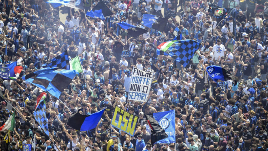 U VELIKOM STILU! Interovi navijači proslavili osvajanje titule, dugo su čekali na ovaj momenat! (FOTO GALERIJA)