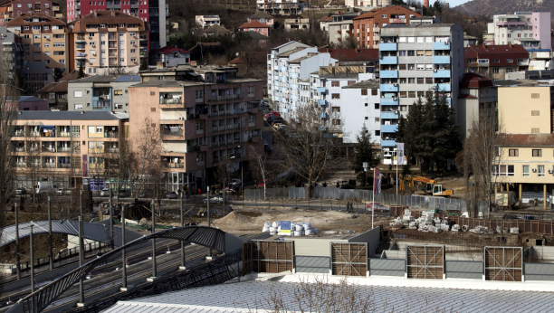 BLOKIRAN PUT NA KOSOVU Magistralni pravac Mitrovica-Zvečan neprohodan zbog odrona