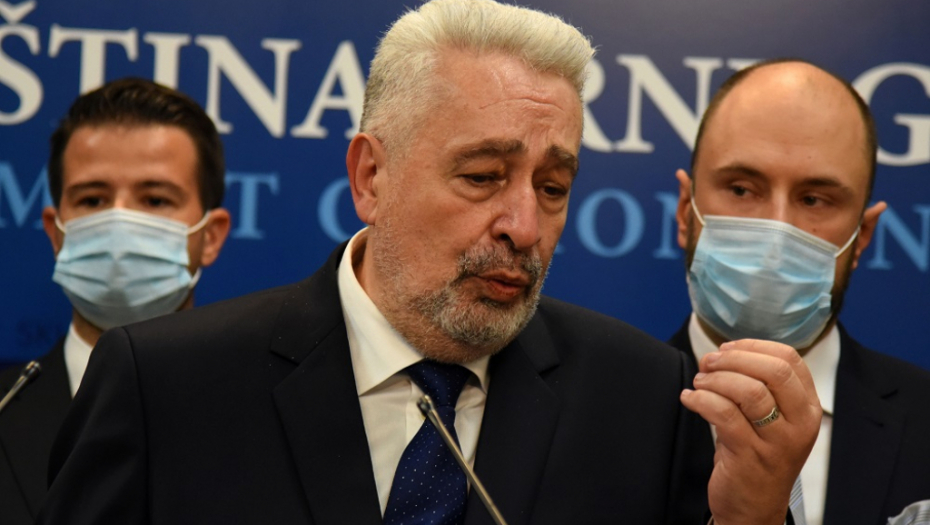 IZNEVERENA OČEKIVANJA NARODA Krivokapić, Bečić i Abazović potpisali fantomski sporazum - dali obećanje stranim centrima moći