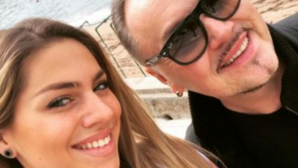 BRUTALNO IZGLEDA I FOTKA SE NA DEPONIJI Ovo je druga ćerka Nenada Kneževića Kneza, rođena sestra popularne Ksenije iz grupe "Hurricane"!