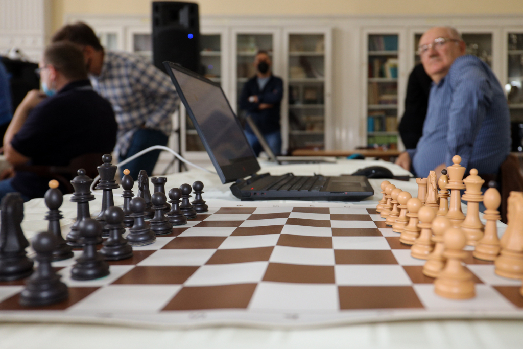 SRPSKI ŠAHISTI TRAŽE KARTU ZA SVETSKI KUP! Počele hibridne kvalifikacije za prestižno FIDE takmičenje! (FOTO)