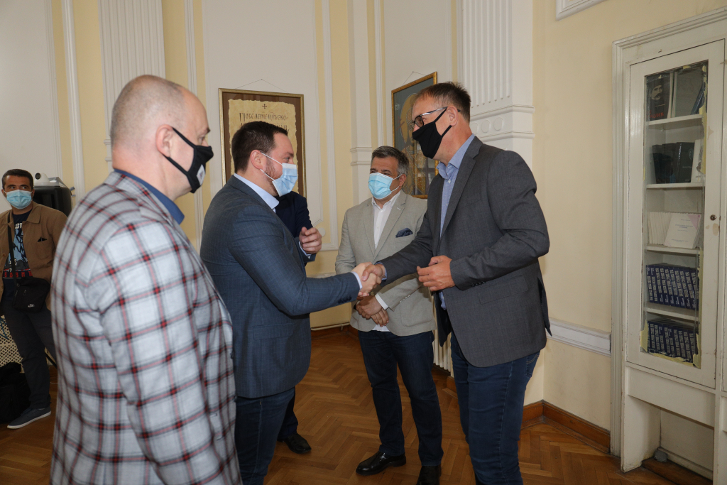 SRPSKI ŠAHISTI TRAŽE KARTU ZA SVETSKI KUP! Počele hibridne kvalifikacije za prestižno FIDE takmičenje! (FOTO)