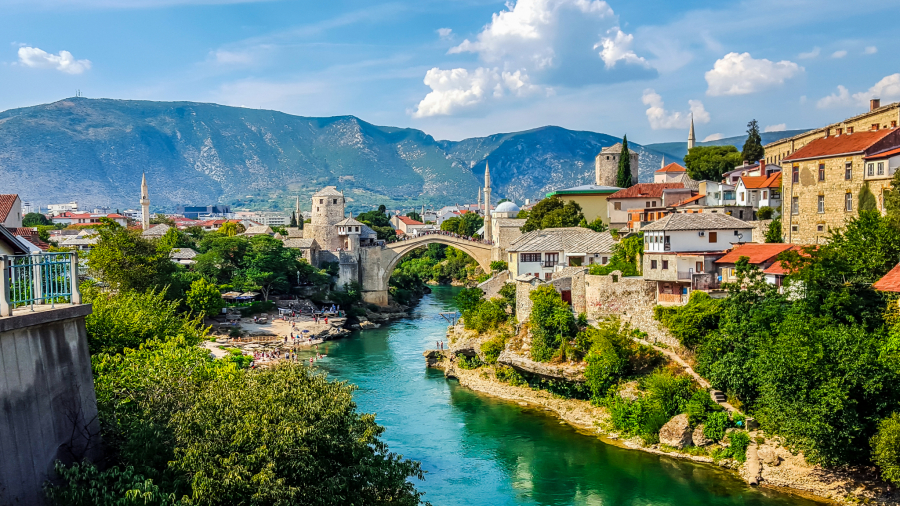 Turizam se polako budi i vraća na velika vrata Mostara (FOTO)