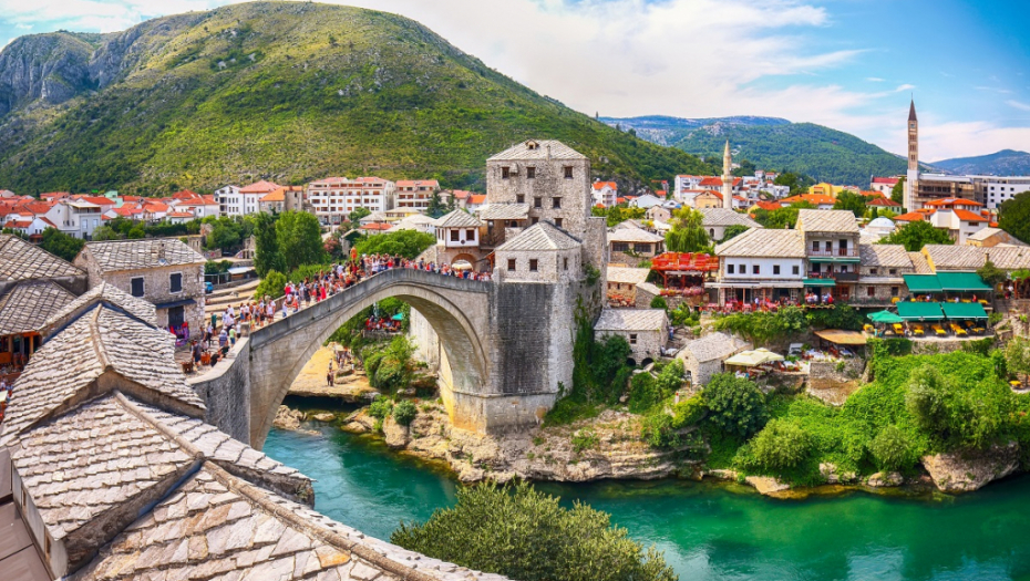 Turizam se polako budi i vraća na velika vrata Mostara (FOTO)