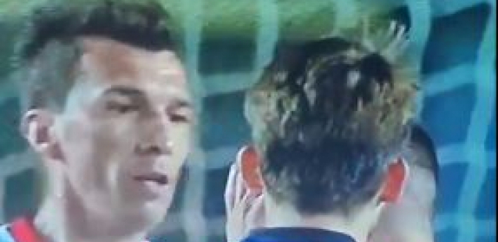 MANDŽUKIĆ ODBRANIO SRBINA! Incident na utakmici između Milana i Atalante! (VIDEO)