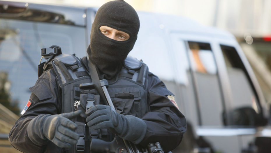 "SVE BOMBE ĆE EKSPLODIRATI U 17 SATI!" Stigao novi preteći mejl: Podržavate Rusiju, naučićete lekciju