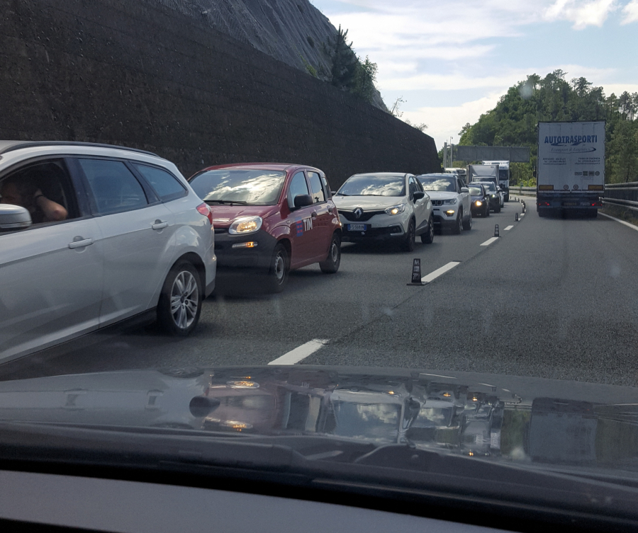 SRBI, OPREZ! UVEDENE NOVE MERE ZA ULAZAK U AUSTRIJU! Pravila važe i za decu, a samo su ove grupe izuzete!