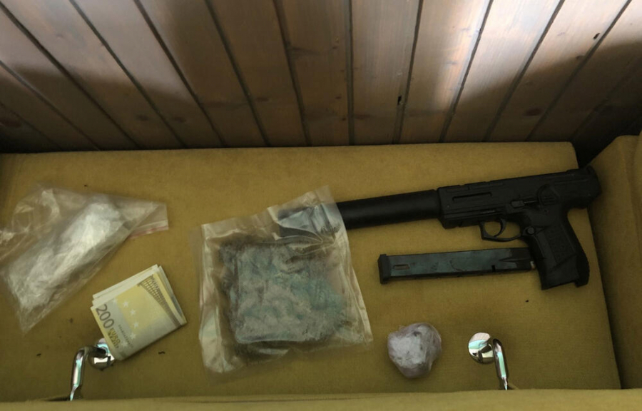 VELIKA AKCIJA U TOPOLI! Policajci upali u kuću, zbog onoga što su pronašli morali su da oblače specijalna odela!