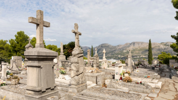 HRVATSKA PALA NA DNO Traže da se obnovi groblje na kojem su sahranjene ustaše i domobrani