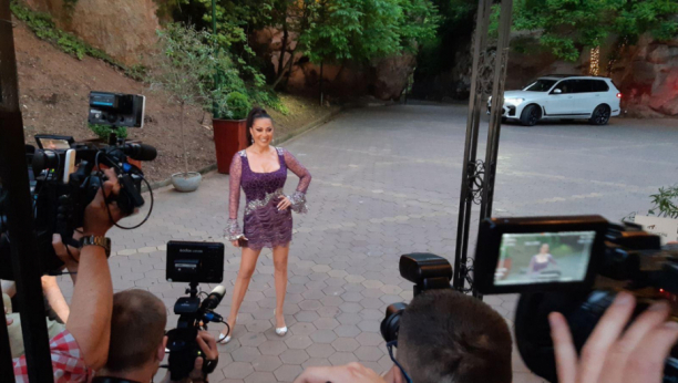 CECA ISKRENO O NJENOM POREĐENJU SA ĆERKOM Neke moje koleginice više liče na mene od moje Anastasije! (VIDEO)