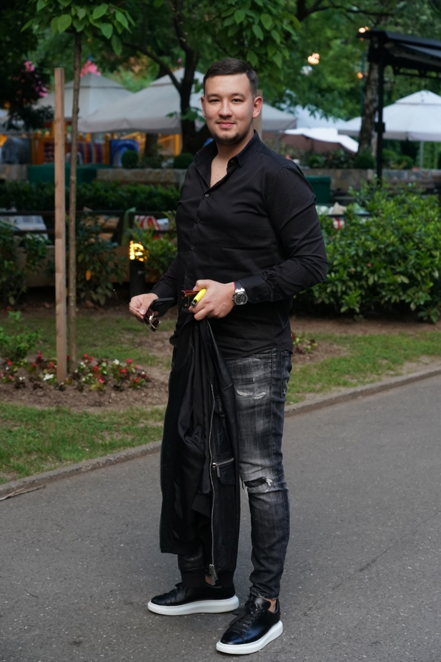 POČETAK KARIJERE NIJE BIO LAK Poznati pevač otkrio da je bilo prozivki od strane starijih kolega, a da se onda sve okrenulo!