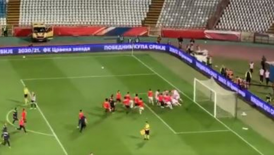 GOBELJIĆ SKINUO GAĆE PRED STOJKOVIĆEM! Dok su svi igrači slavili, bek crveno-belih odlučio se za ovaj potez! (VIDEO)