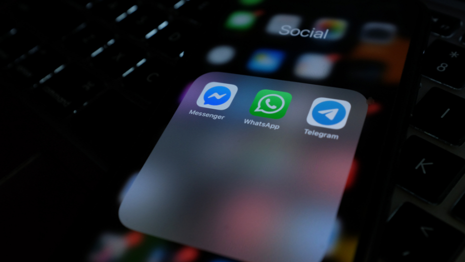 SVI PRELAZE NA TELEGRAM Posle saznanja da Vacap kupi sve podatke iz vašeg telefona i šalje ih Fejsbuku, korisnici su pobesneli i brišu aplikaciju