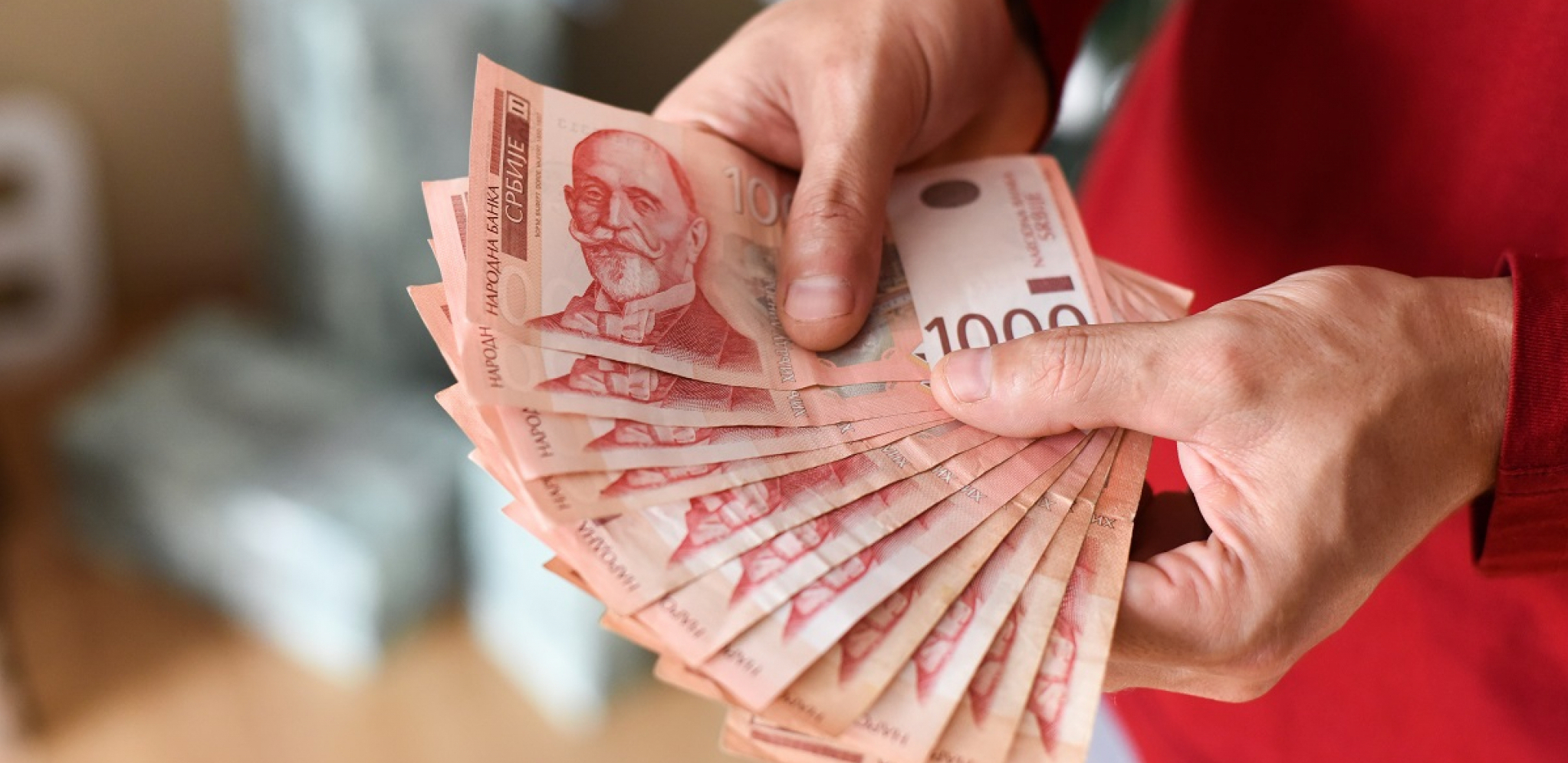 Na više od milion računa građana Srbije sutra leže 3.000 dinara, a stižu dobre vesti i za penzionere