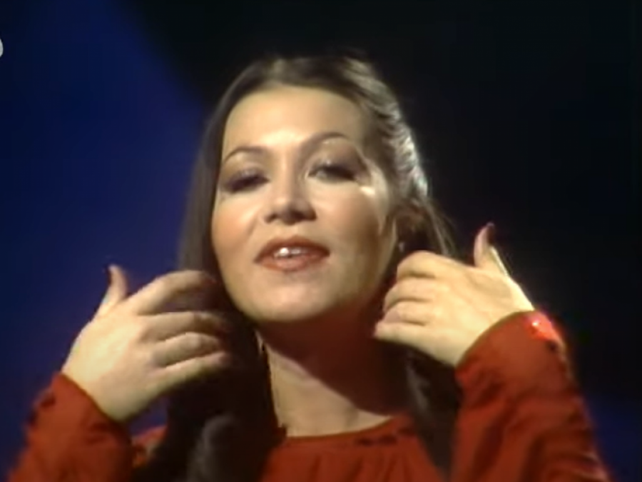 SNIMAK STAR 40 GODINA! Malo ko zna da je Neda Ukraden nastupala na Evroviziji, a oduševićete se kako je pevačica tada izgledala, jedan detalj je očigledan