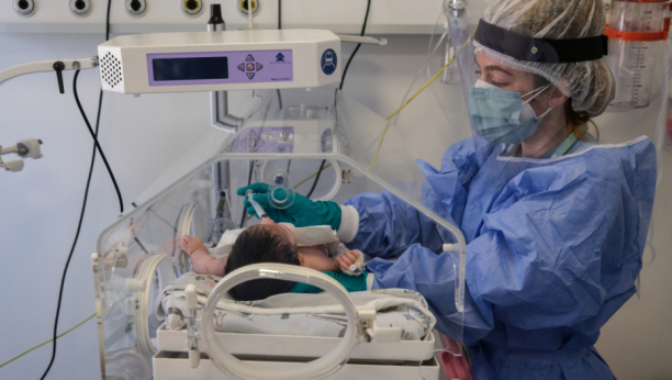 UŽAS Beba stara devet dana zaražena koronom u leskovačkoj Opštoj bolnici