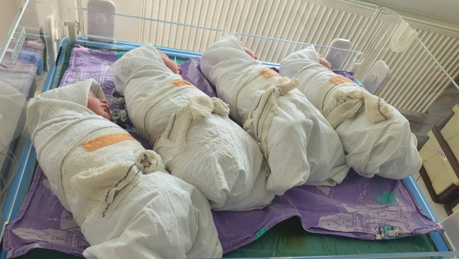 LEPE VESTI U porodilištu u Pasjanu za šest sati rođene četiri bebe