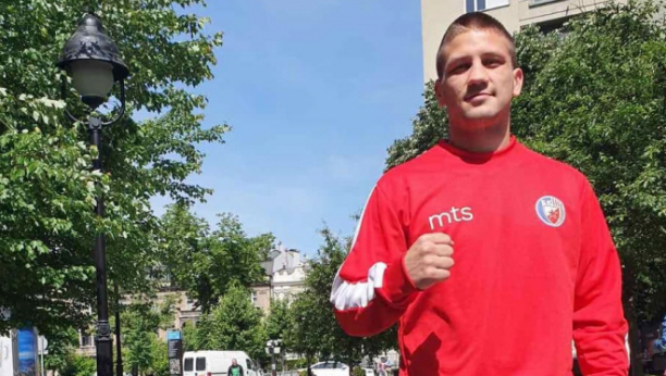 BOKSER CRVENO-BELIH PUN SAMOPOUZDANJA Poletan veruje u trofejnu godinu Zvezde