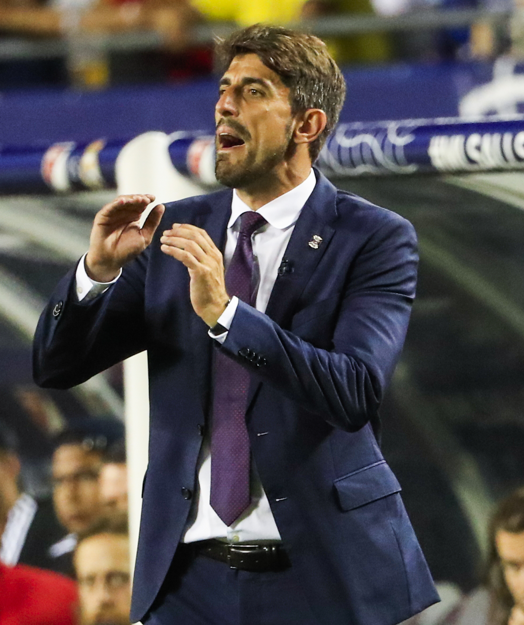 DŽABE SVI MILIONI, NJUKASL SE RASPADA! Trećeligaš eliminisao 