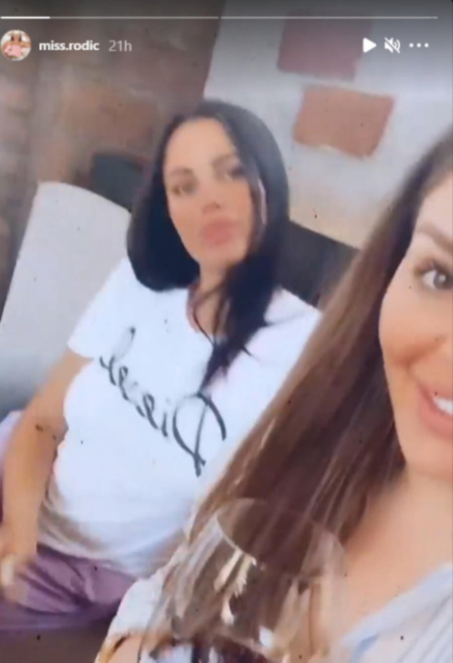 Trudna Bojana Rodić pokazala kako uživa sa majkom i sestrom, Cecina prija ne skida osmeh s lica!