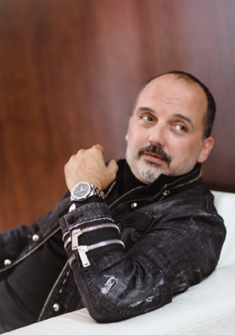 TAJNO KRŠTENJE TONIJA CETINSKOG Poznati pevač stigao u crkvu u dva ujutru