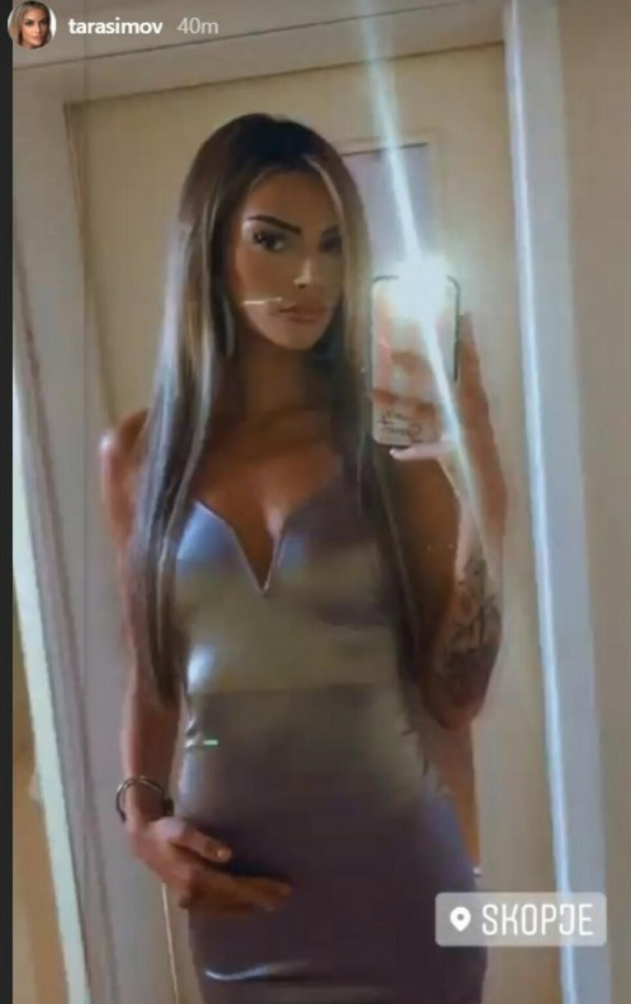 SKANDAL TARA SIMOV TRUDNA? Bivša zadrugarka pozirala pred ogledalom, pa se mazila po stomaku, položaj ruke sve otkrio!