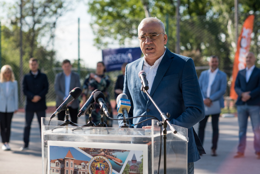 Gradonačelnik Subotice Stevan Bakić otvorio sportske dane Ekonomskog fakulteta