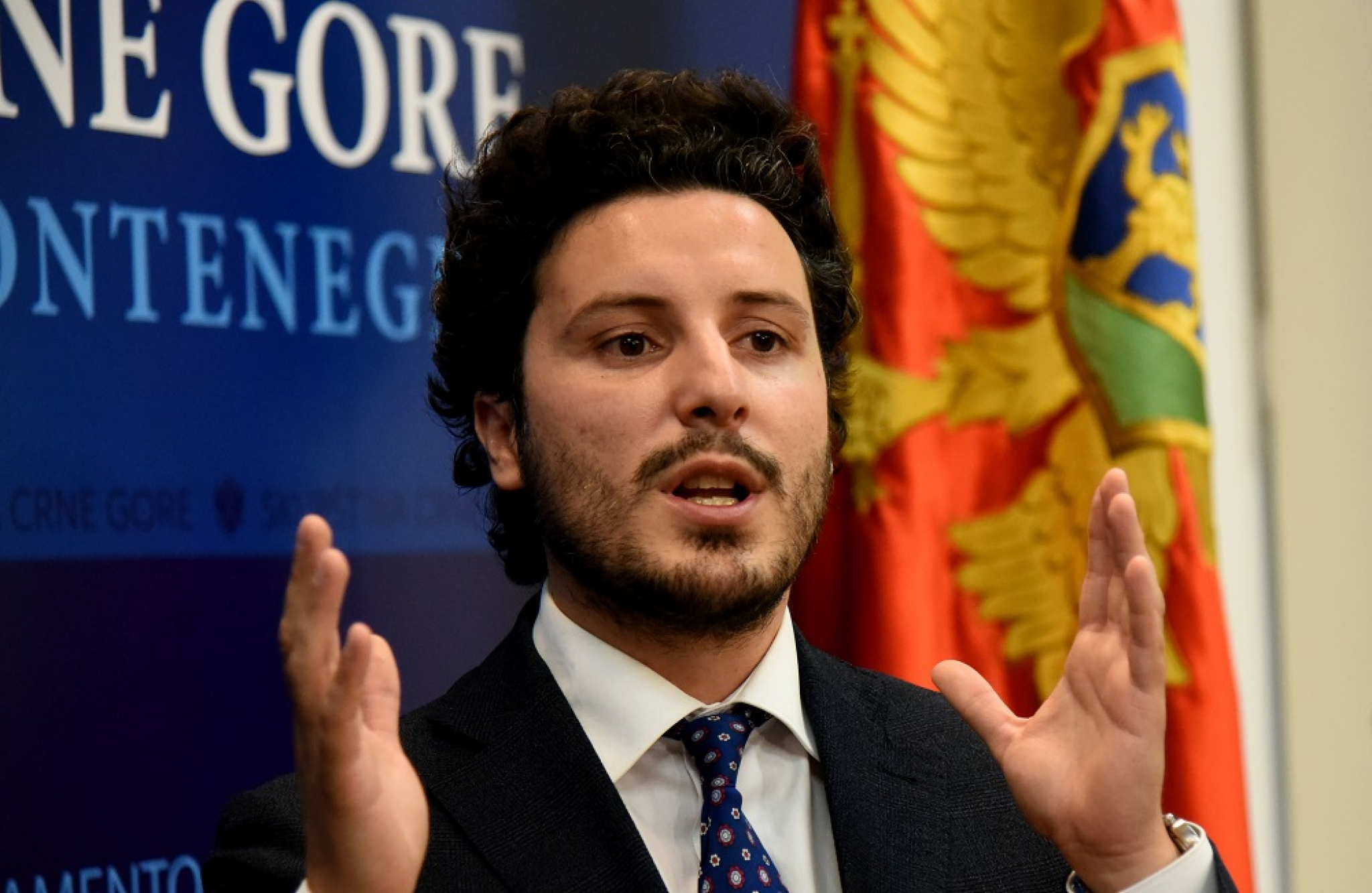 NEBOJŠA MEDOJEVIĆ UPOZORAVA SRBIJU Milo Đukanović spreman da ponovi pakleni scenario iz devedesetih