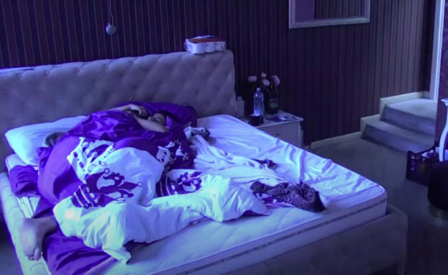 NISU DUGO IZDRŽALI! Ljubavnica Kristijana Golubovića mu sve uvrede oprostila i ponovo završili u krevetu, kakvu li poruku šalje ovakvim ponašanjem?!