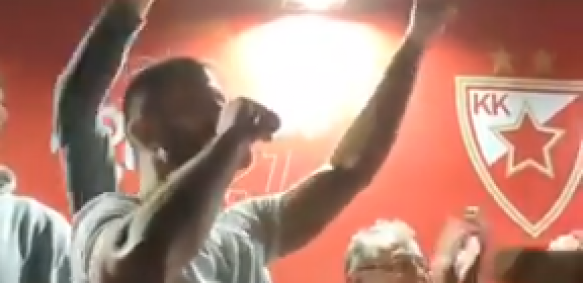KAPITEN ODUŠEVIO "DELIJE"! Branko Lazić se posle utakmice latio mikrofona, ovo pesmu je otpevao miljenik Zvezdinih navijača! (VIDEO)