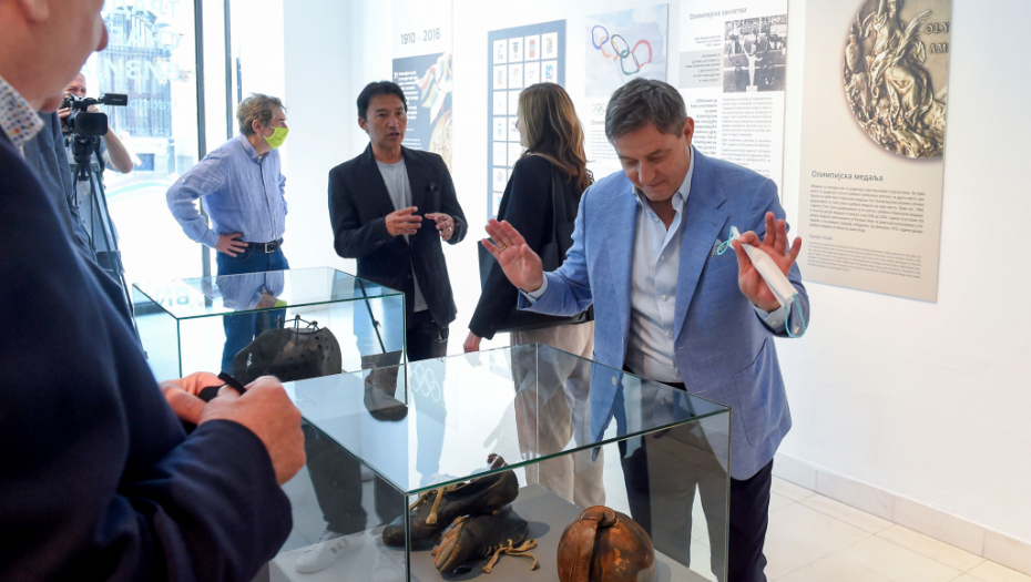 OVO JE NEŠTO ČIME SRBIJE MOŽE DA SE PONOSI! Piksi u poseti izložbi 