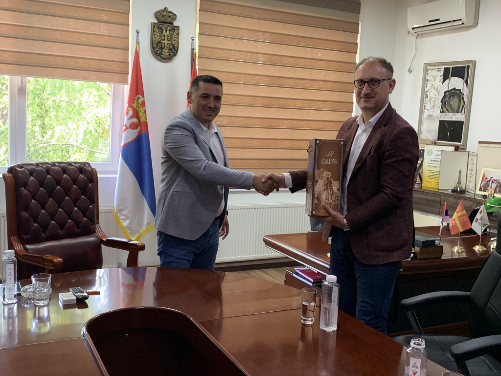 ZAJEDNO DO CILJA! Predsednik PO opštine Kosovska Mitrovica primio delagaciju Šahovskog saveza Srbije! (VIDEO)