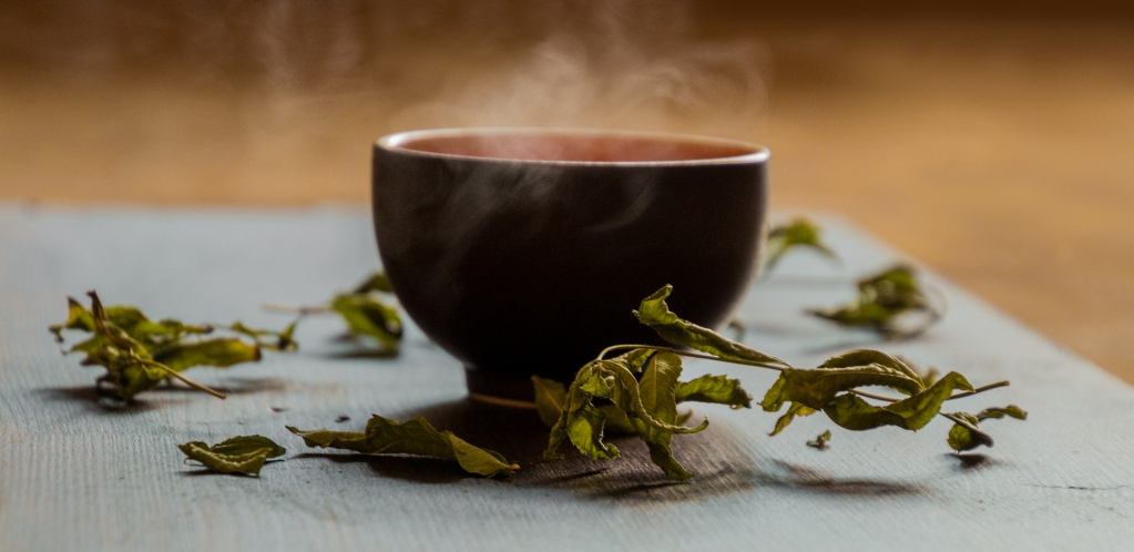 Blagotvorno deluje na organizam: Koje su prednosti zelenog čaja?