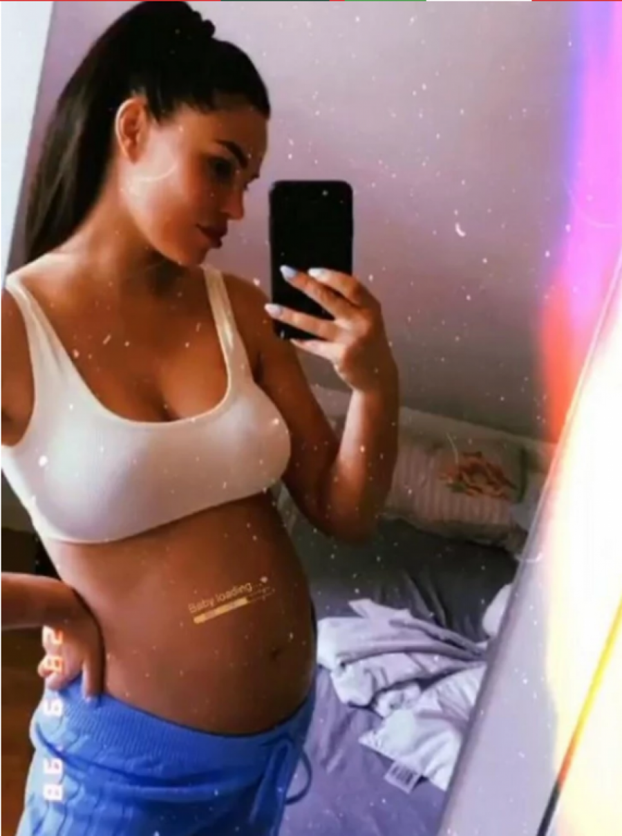 TRUDNA BOJANA KUPOVALA POVRĆE, PA DEČIJU GARDEROBU Mirko ponosno šetao pored zgodne trudnice po supermarketu