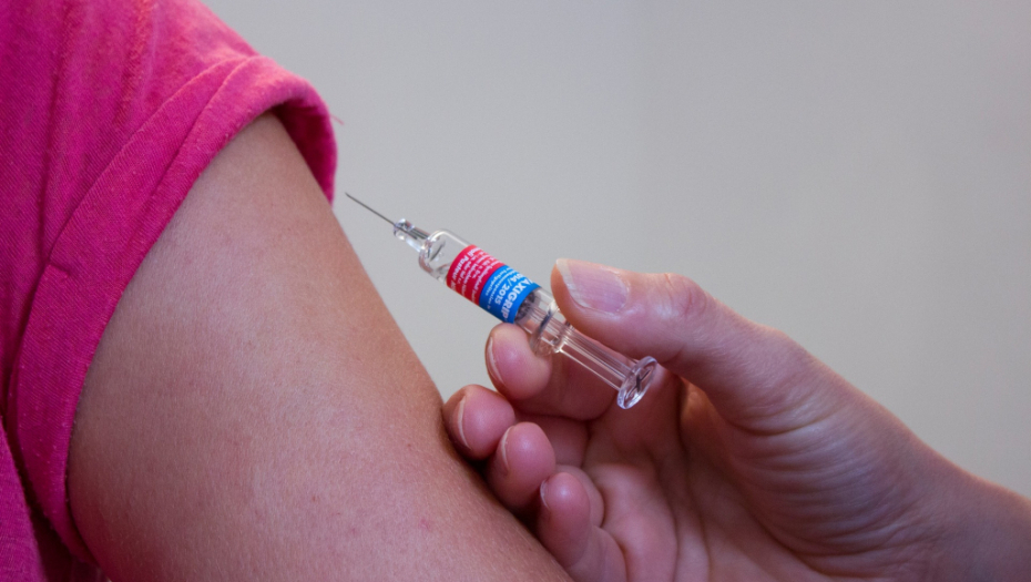 SRBIJA POSTIGLA OGROMAN USPEH Poptuno imunizovano više od 2 miliona ljudi