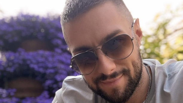 Devojke su "odlepile" za njim, na Jutjubu dominira, a sad je ispao pred finale Zvezda Granda!