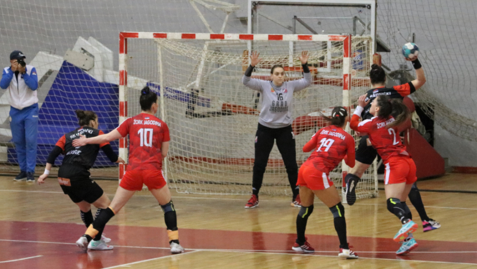 JAGODINKE ODBRANILE TROFEJ! Kragujevčanke skupo prodale kožu, poklekle posle produžetaka