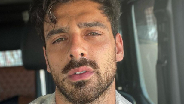 ŽENE ĆE SE RAZOČARATI! Slavni glumac priznao da je gej, fotografija njega i partnera u prisnom zagrljaju obišla svet, a porukom potvrdio jednu stvar! (FOTO)