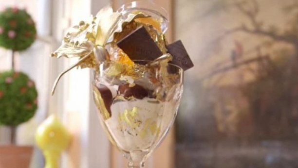 NAJSKUPLJA POSLASTICA NA SVETU Ova čaša sladoleda košta više od 800 evra, ukrešen sa listićima zlata, vanilom sa Madagaskara, ali to nije sve! (VIDEO)