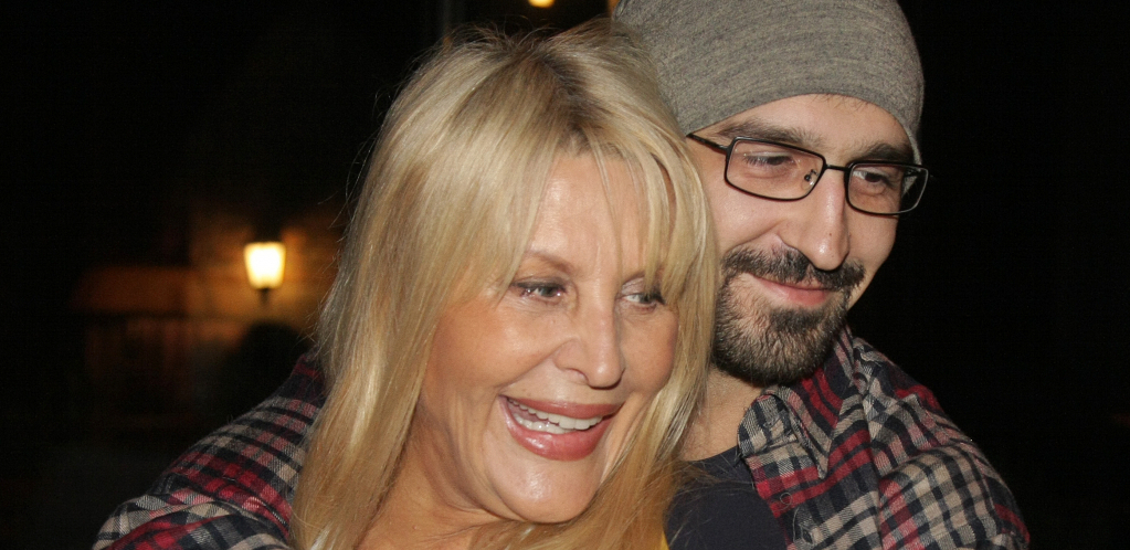 STRASAN POLJUBAC SUPRUŽNIKA! Verica Rakočević dobila divnu poruku od 35 godina mlađeg muža!