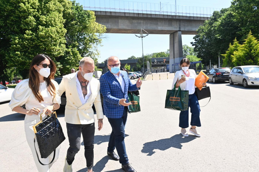 DIVNE VESTI! Nakon vakcinacije poznatog milionera Vesić najavio besplatan koncert za Beograđane na kom će čuveni Đanluka puštati muziku!