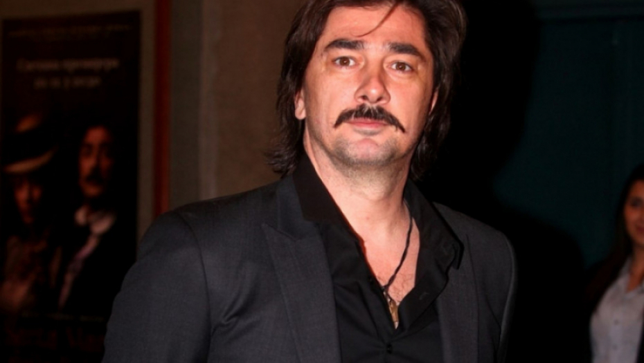 ISPLIVALA FOTKA VOJINA ĆETKOVIĆA IZ PROŠLOSTI Evo kako je glumac izgledao na početku karijere (FOTO)