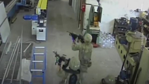 VELIKA AKCIJA ORUŽANIH SNAGA U AMERICI Policija zatvorila auto-put i naložila lokalnom stanovništvu da se skloni na sigurno...