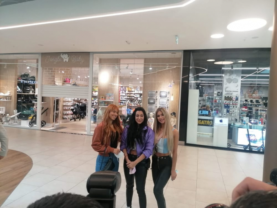 URAGANKE POZVALE MLADE DA SLEDE NJIHOV PRIMER Srpska trojka koja je pokorila Evropu danas otvorila novi punkt za vakcinaciju u Beogradu (FOTO)